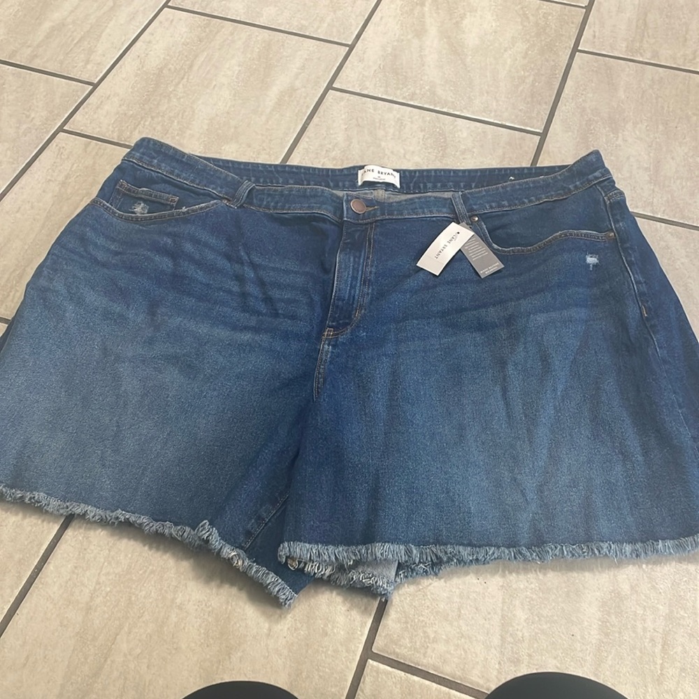 Brand nee Lane Bryant Jean shorts , size 28